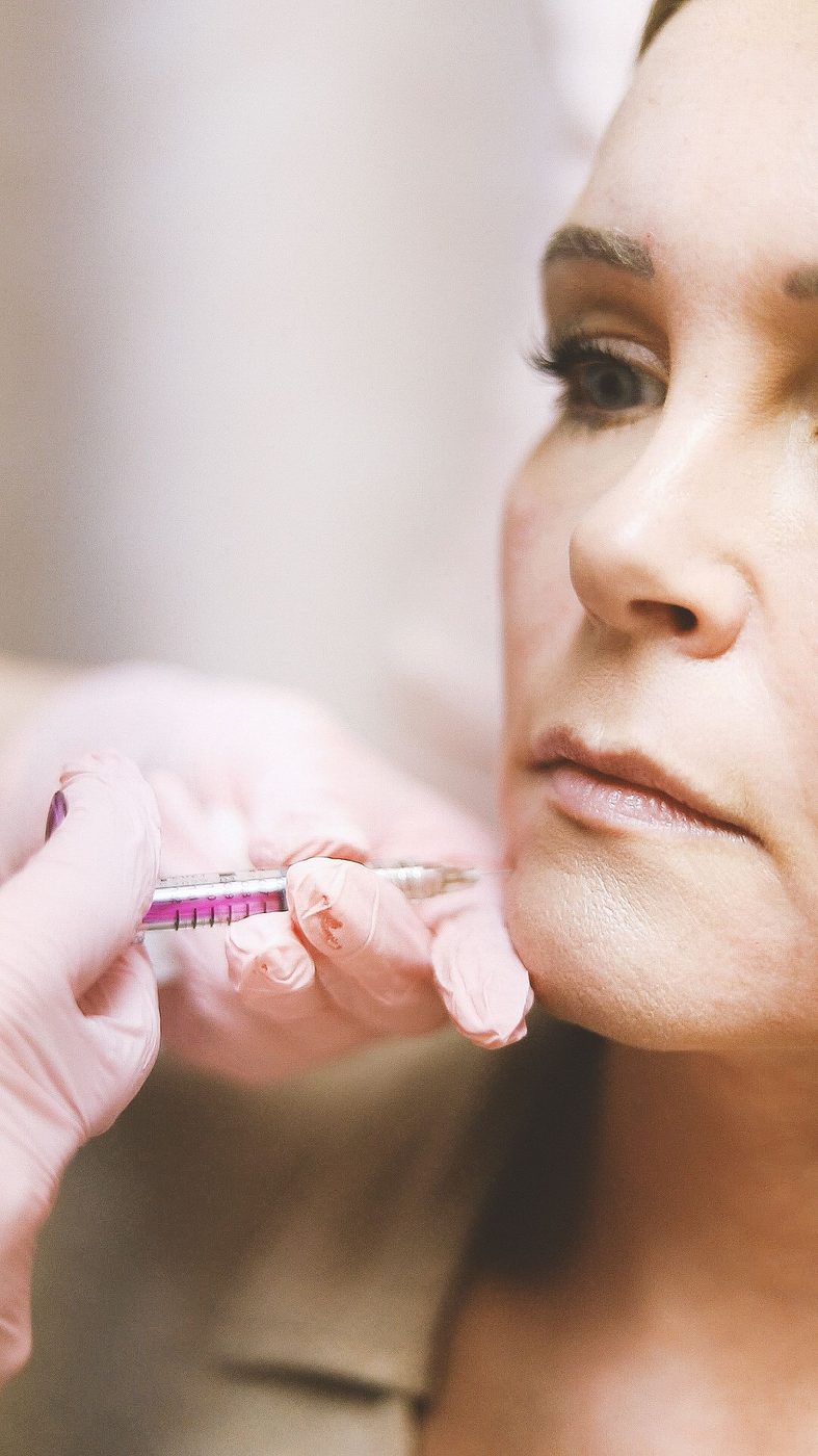 Harmonização orofacial na Clínica Adrieli Folquini